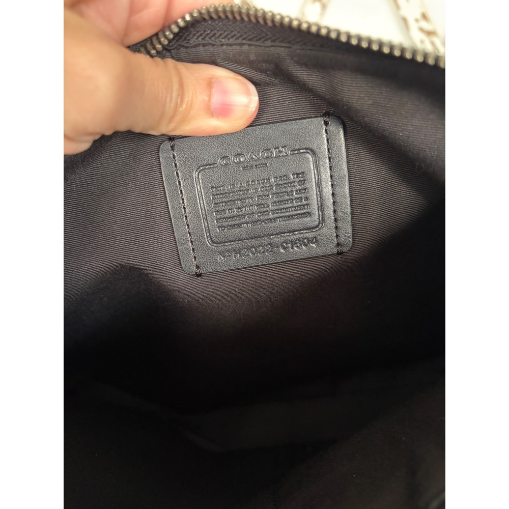 Coach Carryall Pouch In Signature Canvas With Triumph Motif Rocket EUC - Picture 6 of 9